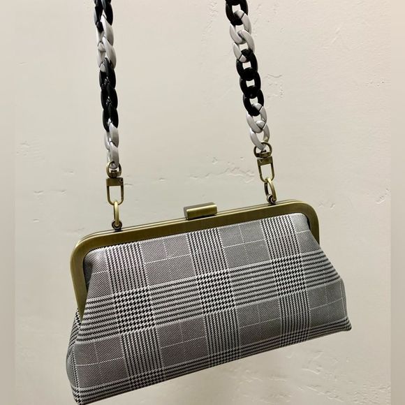 Handmade Genuine Leather Push-lock Clutch/Shoulder Bag/Crossbody & 2 Chains - Picture 5 of 16